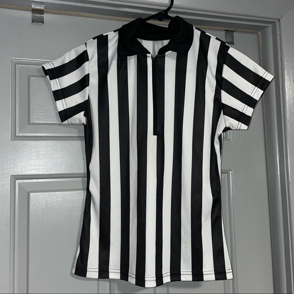Small Top. MUST BE BUNDLED